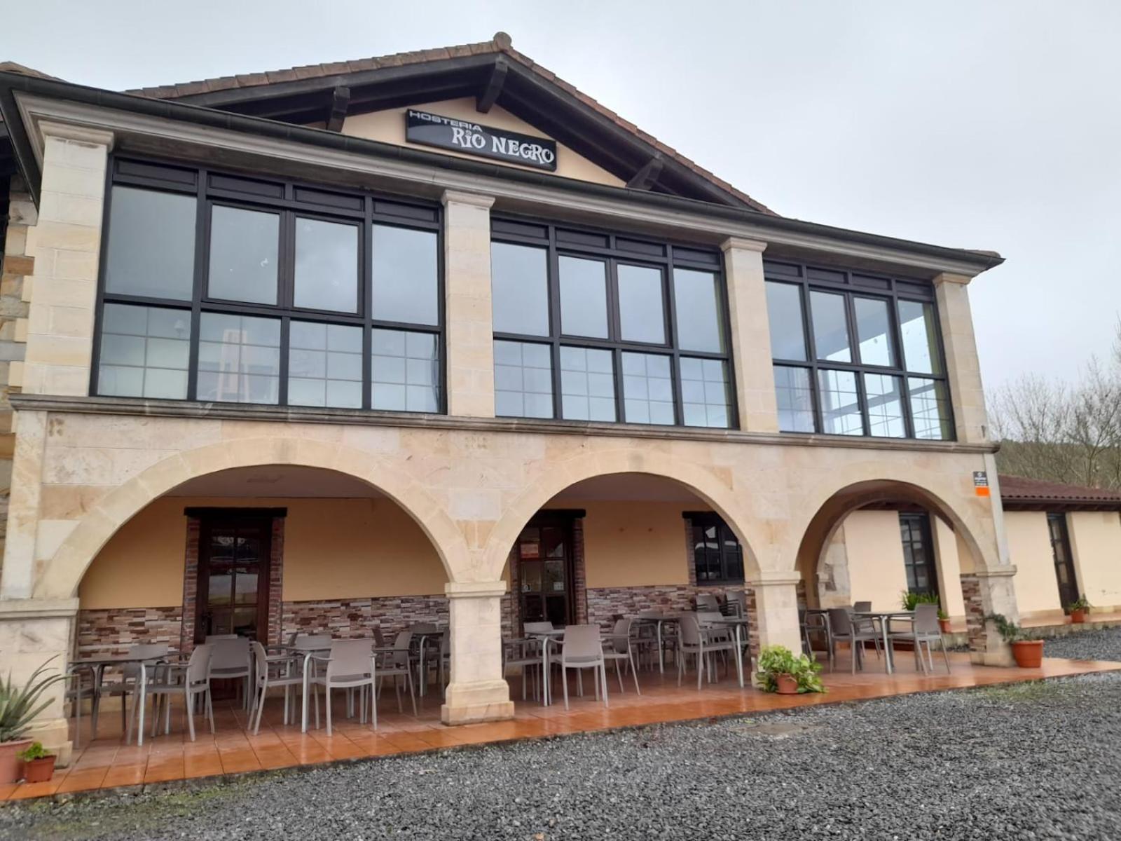 Hosteria Rio Negro Bárcena de Cicero Esterno foto