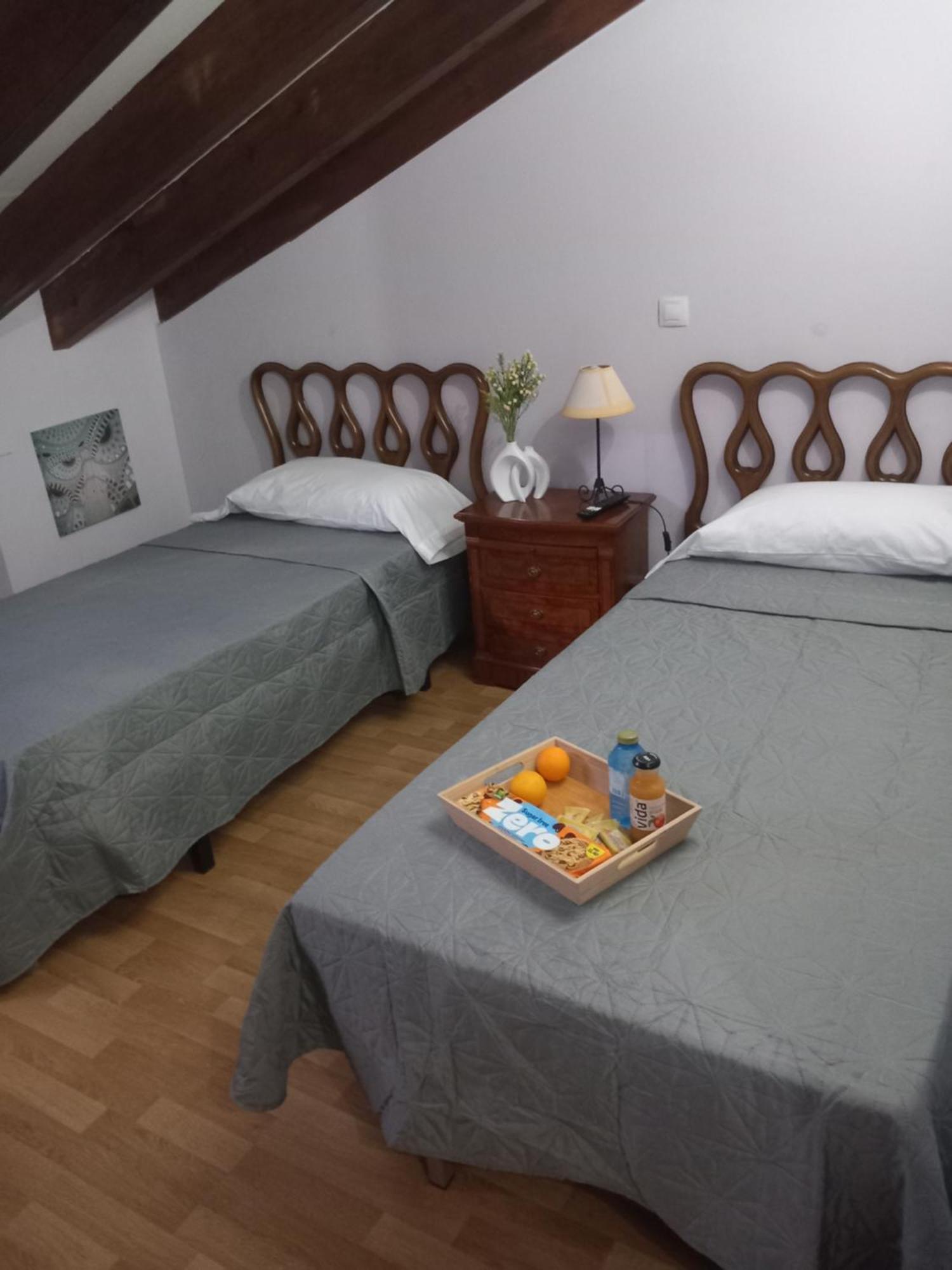Hosteria Rio Negro Bárcena de Cicero Esterno foto