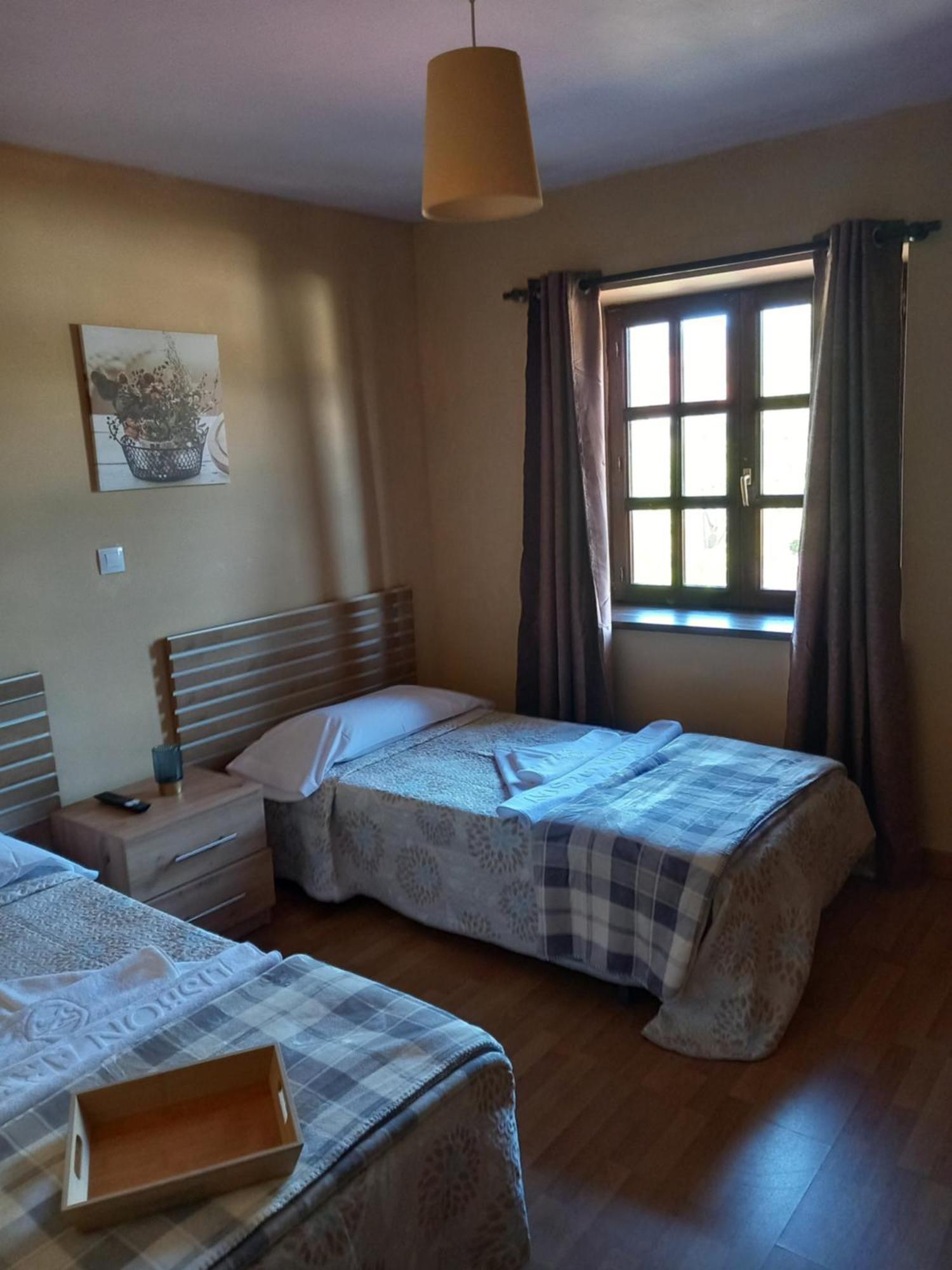 Hosteria Rio Negro Bárcena de Cicero Esterno foto